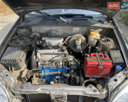 Серый ЗАЗ Сенс, объемом двигателя 1.39 л и пробегом 250 тыс. км за 2000 $, фото 12 на Automoto.ua