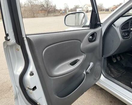 Сірий ЗАЗ Sens, об'ємом двигуна 1.3 л та пробігом 20 тис. км за 3500 $, фото 5 на Automoto.ua
