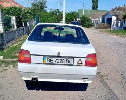 ЗАЗ Славута 2002 в Николаеве на Automoto.ua Белый ЗАЗ Славута, объемом двигателя 12 л и пробегом 185 тыс. км за 900 $, фото 1 на Automoto.ua