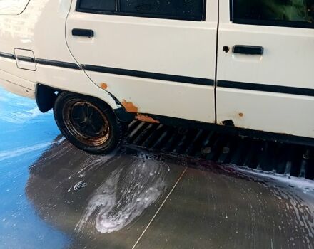 Белый ЗАЗ Славута, объемом двигателя 1.3 л и пробегом 179 тыс. км за 350 $, фото 4 на Automoto.ua