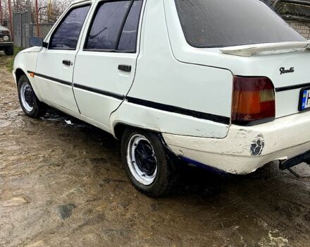 Белый ЗАЗ Славута, объемом двигателя 1.2 л и пробегом 58 тыс. км за 750 $, фото 3 на Automoto.ua