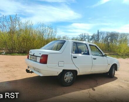 Белый ЗАЗ Славута, объемом двигателя 1.2 л и пробегом 65 тыс. км за 1100 $, фото 3 на Automoto.ua