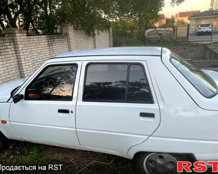 Белый ЗАЗ Славута, объемом двигателя 1.3 л и пробегом 80 тыс. км за 1300 $, фото 2 на Automoto.ua