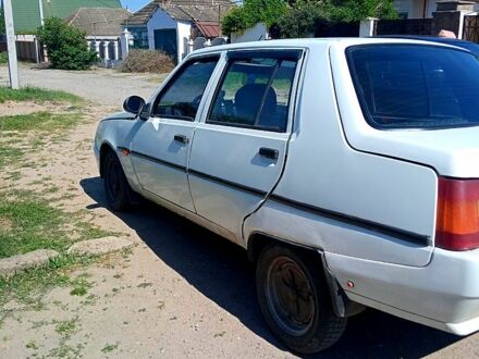 ЗАЗ Славута 2002 у Миколаєві на Automoto.ua Білий ЗАЗ Славута, об'ємом двигуна 12 л та пробігом 185 тис. км за 900 $, фото 1 на Automoto.ua