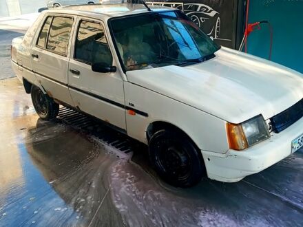 Белый ЗАЗ Славута, объемом двигателя 1.3 л и пробегом 179 тыс. км за 350 $, фото 1 на Automoto.ua