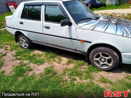 ЗАЗ Славута 2004 у Кременчуге на Automoto.ua Білий ЗАЗ Славута, об'ємом двигуна 1.3 л та пробігом 0 тис. км за 900 $, фото 1 на Automoto.ua