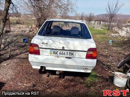 ЗАЗ Славута 2005 в Кривом Роге на Automoto.ua Белый ЗАЗ Славута, объемом двигателя 13 л и пробегом 77 тыс. км за 600 $, фото 1 на Automoto.ua