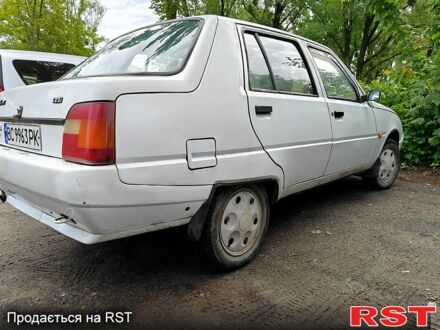 ЗАЗ Славута 2007 в Червонограде на Automoto.ua Белый ЗАЗ Славута, объемом двигателя 1.1 л и пробегом 80 тыс. км за 1300 $, фото 1 на Automoto.ua