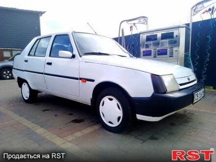 ЗАЗ Славута 2008 у Нежине на Automoto.ua Білий ЗАЗ Славута, об'ємом двигуна 1.3 л та пробігом 143 тис. км за 910 $, фото 1 на Automoto.ua