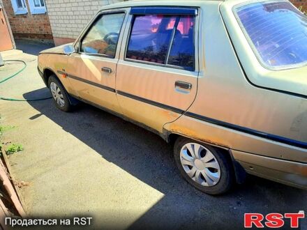 ЗАЗ Славута 2002 в Харькове на Automoto.ua Бежевый ЗАЗ Славута, объемом двигателя 1.2 л и пробегом 99 тыс. км за 480 $, фото 1 на Automoto.ua
