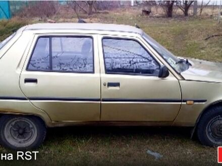 ЗАЗ Славута 2002 у Бердичеве на Automoto.ua Бежевий ЗАЗ Славута, об'ємом двигуна 1.2 л та пробігом 95 тис. км за 1250 $, фото 1 на Automoto.ua