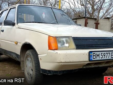 ЗАЗ Славута 2003 у Кельменцах на Automoto.ua Бежевий ЗАЗ Славута, об'ємом двигуна 1.2 л та пробігом 96 тис. км за 700 $, фото 1 на Automoto.ua