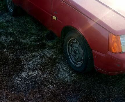 Красный ЗАЗ Славута, объемом двигателя 1.2 л и пробегом 100 тыс. км за 1000 $, фото 1 на Automoto.ua