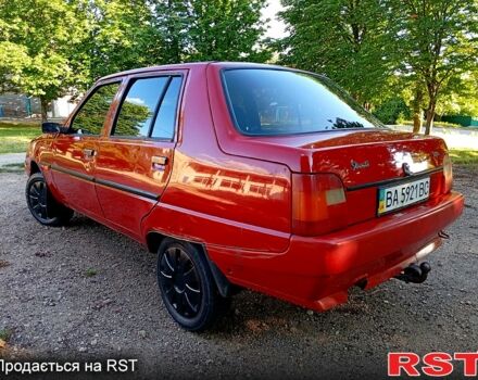 Красный ЗАЗ Славута, объемом двигателя 1.2 л и пробегом 150 тыс. км за 950 $, фото 3 на Automoto.ua