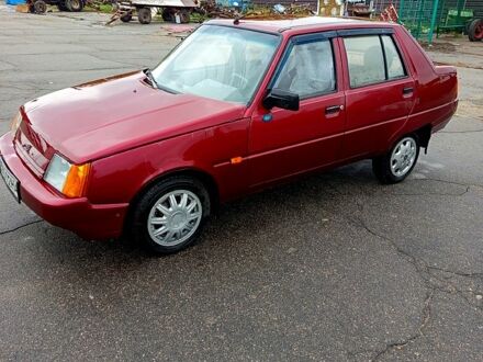 ЗАЗ Славута 1999 в Умани на Automoto.ua Красный ЗАЗ Славута, объемом двигателя 1.2 л и пробегом 138 тыс. км за 1100 $, фото 1 на Automoto.ua