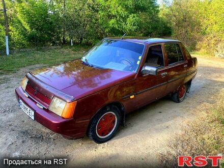 Красный ЗАЗ Славута, объемом двигателя 1.2 л и пробегом 140 тыс. км за 1100 $, фото 1 на Automoto.ua