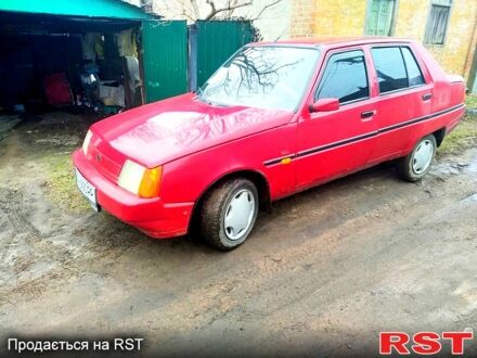 ЗАЗ Славута 2003 в Прилуках на Automoto.ua Красный ЗАЗ Славута, объемом двигателя 12 л и пробегом 98 тыс. км за 1250 $, фото 1 на Automoto.ua