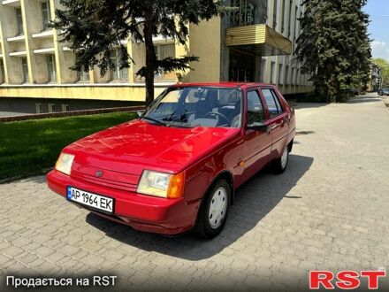 ЗАЗ Славута 2003 у Запоріжжя на Automoto.ua Червоний ЗАЗ Славута, об'ємом двигуна 1.2 л та пробігом 52 тис. км за 1999 $, фото 1 на Automoto.ua