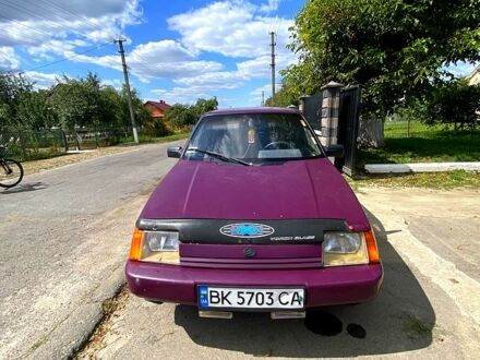 ЗАЗ Славута 2004 в Гоще на Automoto.ua Красный ЗАЗ Славута, объемом двигателя 1.3 л и пробегом 260 тыс. км за 1300 $, фото 1 на Automoto.ua
