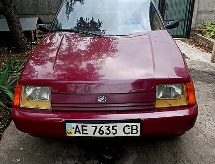 ЗАЗ Славута 2005 в Каменское - Днепродзержинск на Automoto.ua Красный ЗАЗ Славута, объемом двигателя 1.2 л и пробегом 150 тыс. км за 850 $, фото 1 на Automoto.ua