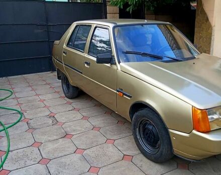 ЗАЗ Славута, объемом двигателя 1.3 л и пробегом 100 тыс. км за 900 $, фото 2 на Automoto.ua