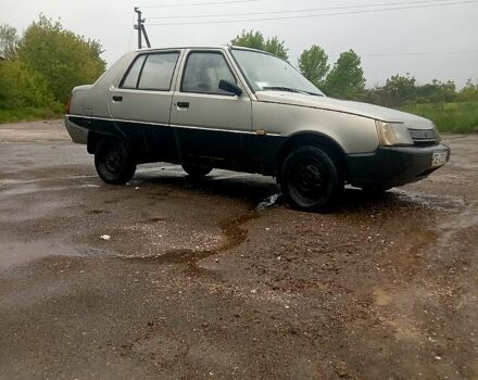ЗАЗ Славута, объемом двигателя 1.3 л и пробегом 200 тыс. км за 450 $, фото 3 на Automoto.ua