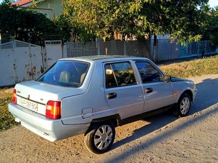 ЗАЗ Славута 2005 в Вольнянске на Automoto.ua ЗАЗ Славута, объемом двигателя 1.2 л и пробегом 167 тыс. км за 720 $, фото 1 на Automoto.ua