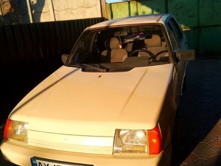 ЗАЗ Славута 2002 у Харкові на Automoto.ua Жовтий ЗАЗ Славута, об'ємом двигуна 1.2 л та пробігом 94 тис. км за 800 $, фото 1 на Automoto.ua