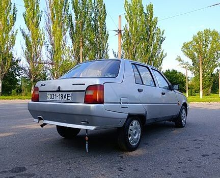 Серый ЗАЗ Славута, объемом двигателя 1.1 л и пробегом 138 тыс. км за 810 $, фото 5 на Automoto.ua