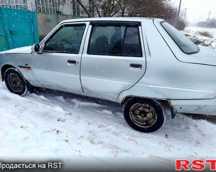 Серый ЗАЗ Славута, объемом двигателя 1.2 л и пробегом 150 тыс. км за 650 $, фото 4 на Automoto.ua