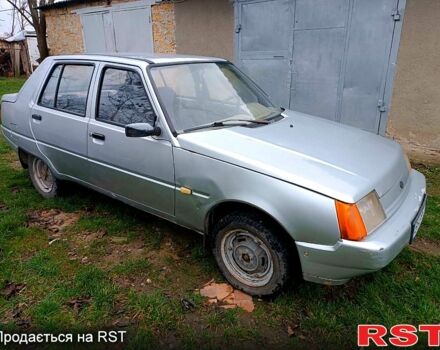 Серый ЗАЗ Славута, объемом двигателя 1.2 л и пробегом 87 тыс. км за 900 $, фото 2 на Automoto.ua