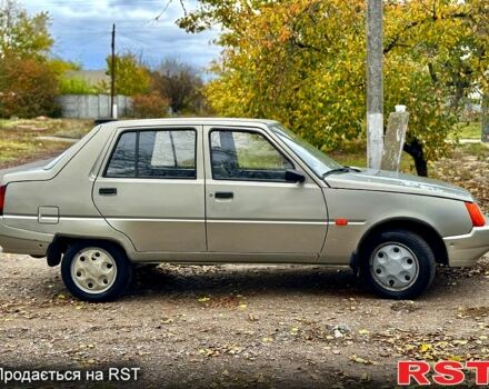 Серый ЗАЗ Славута, объемом двигателя 1.2 л и пробегом 90 тыс. км за 1399 $, фото 6 на Automoto.ua