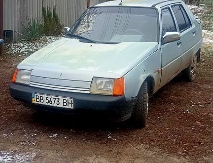 ЗАЗ Славута 2004 в Новойдаре на Automoto.ua Серый ЗАЗ Славута, объемом двигателя 1.2 л и пробегом 110 тыс. км за 800 $, фото 1 на Automoto.ua