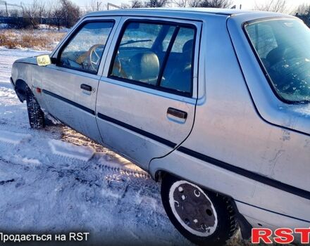 Серый ЗАЗ Славута, объемом двигателя 1.3 л и пробегом 250 тыс. км за 850 $, фото 1 на Automoto.ua