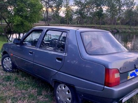 ЗАЗ Славута 2007 у Синельниковом на Automoto.ua Сірий ЗАЗ Славута, об'ємом двигуна 1.2 л та пробігом 43 тис. км за 1500 $, фото 1 на Automoto.ua