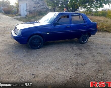 Синий ЗАЗ Славута, объемом двигателя 1.2 л и пробегом 200 тыс. км за 600 $, фото 2 на Automoto.ua