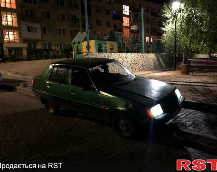 Зеленый ЗАЗ Славута, объемом двигателя 1.2 л и пробегом 40 тыс. км за 1000 $, фото 1 на Automoto.ua