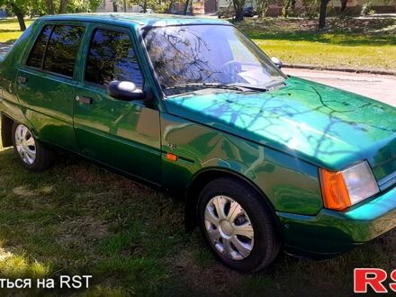 ЗАЗ Славута 2001 у Херсоні на Automoto.ua Зелений ЗАЗ Славута, об'ємом двигуна 12 л та пробігом 92 тис. км за 1400 $, фото 1 на Automoto.ua