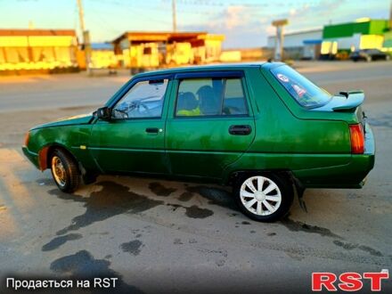 ЗАЗ Славута 2003 у Вышгороде на Automoto.ua Зелений ЗАЗ Славута, об'ємом двигуна 1.3 л та пробігом 0 тис. км за 800 $, фото 1 на Automoto.ua