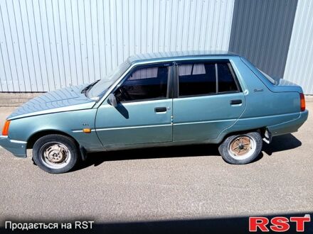 ЗАЗ Славута 2005 в Каменское - Днепродзержинск на Automoto.ua Зеленый ЗАЗ Славута, объемом двигателя 1.2 л и пробегом 0 тыс. км за 1100 $, фото 1 на Automoto.ua