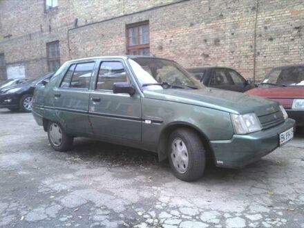 ЗАЗ Славута 2010 в Ровно на Automoto.ua Зеленый ЗАЗ Славута, объемом двигателя 1.3 л и пробегом 46 тыс. км за 3100 $, фото 1 на Automoto.ua