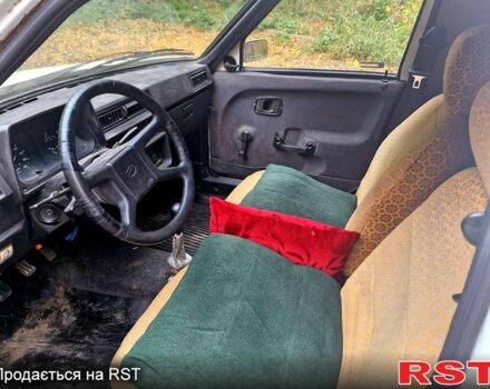 ЗАЗ Таврія-Пікап 2003 у Запоріжжя на Automoto.ua Білий ЗАЗ Таврія-Пікап, об'ємом двигуна 1.2 л та пробігом 250 тис. км за 730 $, фото 9 на Automoto.ua