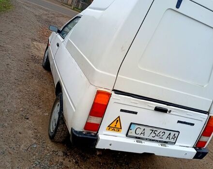 Белый ЗАЗ Таврия-Пикап, объемом двигателя 1.2 л и пробегом 0 тыс. км за 1000 $, фото 5 на Automoto.ua