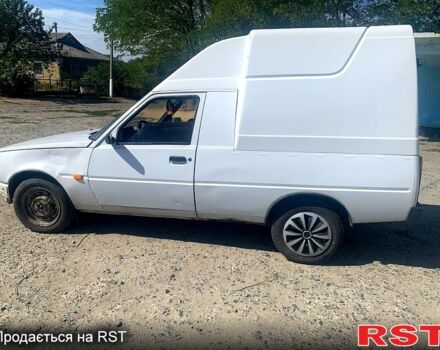 Белый ЗАЗ Таврия-Пикап, объемом двигателя 1.2 л и пробегом 112 тыс. км за 1200 $, фото 4 на Automoto.ua