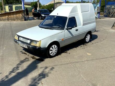 ЗАЗ Таврия-Пикап 2004 в Харькове на Automoto.ua Белый ЗАЗ Таврия-Пикап, объемом двигателя 1.2 л и пробегом 192 тыс. км за 650 $, фото 1 на Automoto.ua