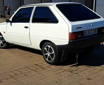 Белый ЗАЗ Таврия, объемом двигателя 1.1 л и пробегом 150 тыс. км за 650 $, фото 2 на Automoto.ua