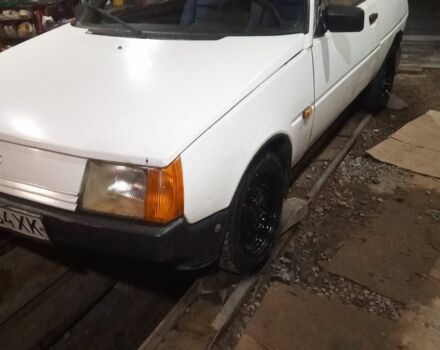 Белый ЗАЗ Таврия, объемом двигателя 1 л и пробегом 600 тыс. км за 596 $, фото 7 на Automoto.ua