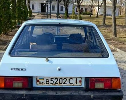 Белый ЗАЗ Таврия, объемом двигателя 1.1 л и пробегом 68 тыс. км за 600 $, фото 4 на Automoto.ua