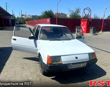 ЗАЗ Таврия 1993 в Одессе на Automoto.ua Белый ЗАЗ Таврия, объемом двигателя 1.1 л и пробегом 500 тыс. км за 800 $, фото 3 на Automoto.ua