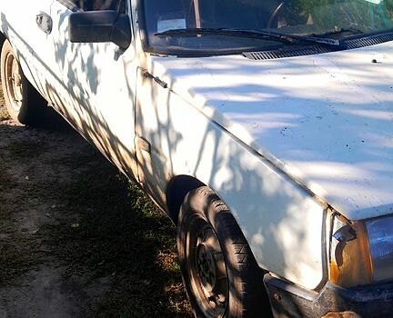 Белый ЗАЗ Таврия, объемом двигателя 1.1 л и пробегом 107 тыс. км за 300 $, фото 1 на Automoto.ua